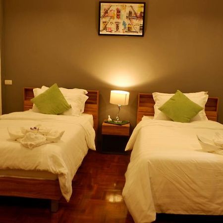 Serene Hostel Nimman Чиангмай Екстериор снимка