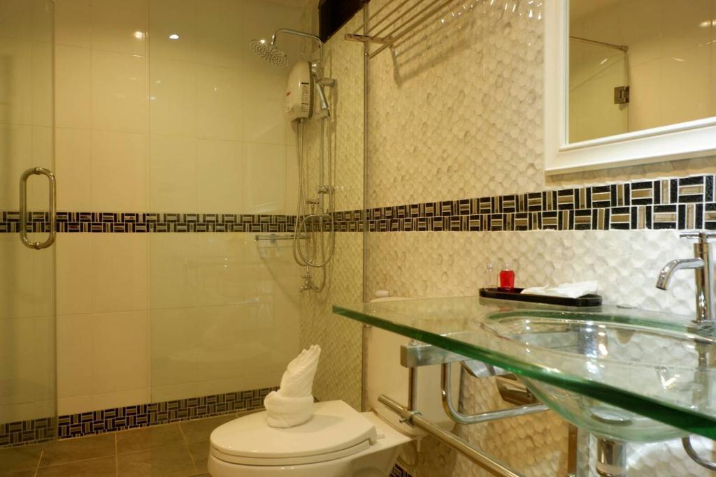 Serene Hostel Nimman Чиангмай Екстериор снимка