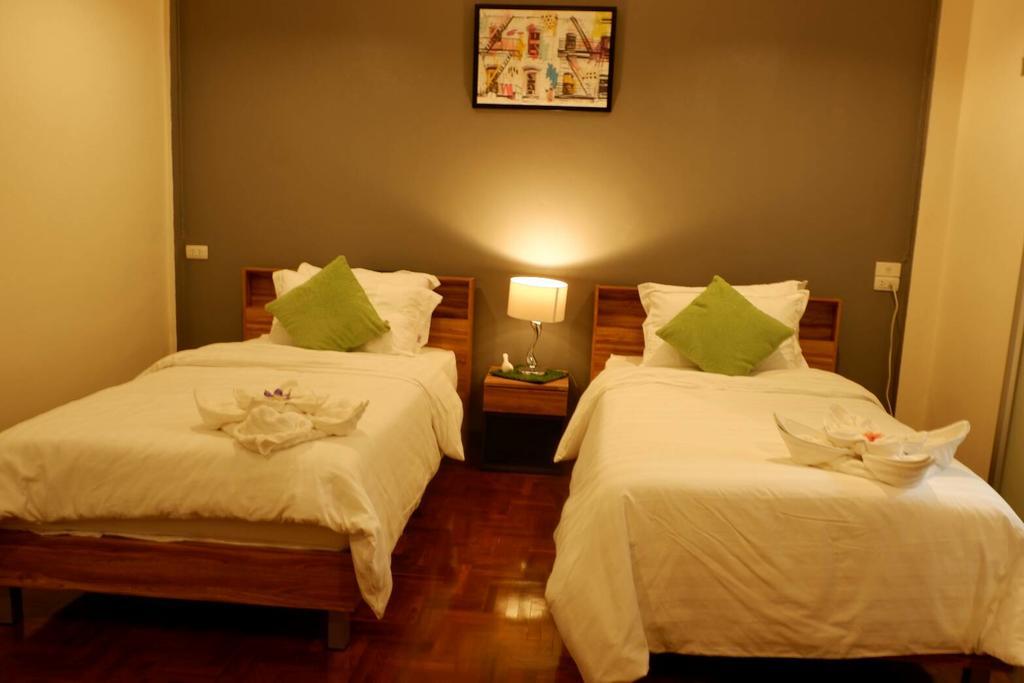 Serene Hostel Nimman Чиангмай Екстериор снимка