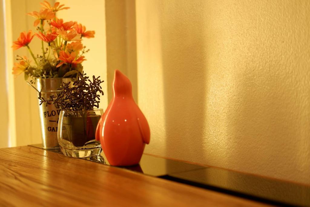 Serene Hostel Nimman Чиангмай Екстериор снимка